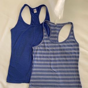 2 GAP Fit Breathe Workout Tanks